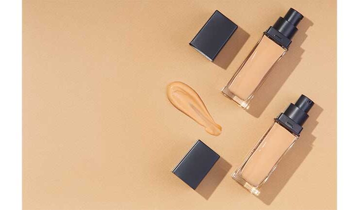 تفاوت قوطیهای کرمپودر شیشهای لوکس با پمپیِ کمهدررفت 38 تفاوت قوطیهای کرمپودر شیشهای لوکس با پمپیِ کمهدررفت