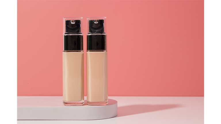 تفاوت قوطیهای کرمپودر شیشهای لوکس با پمپیِ کمهدررفت 26 راهنمای انتخاب بین کرمپودر شیشهای و پمپی